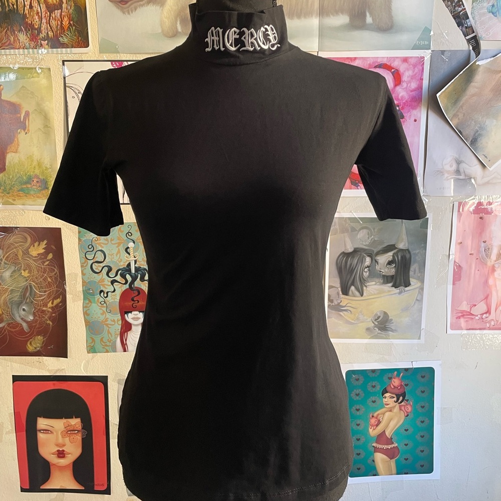 Widow mock neck top